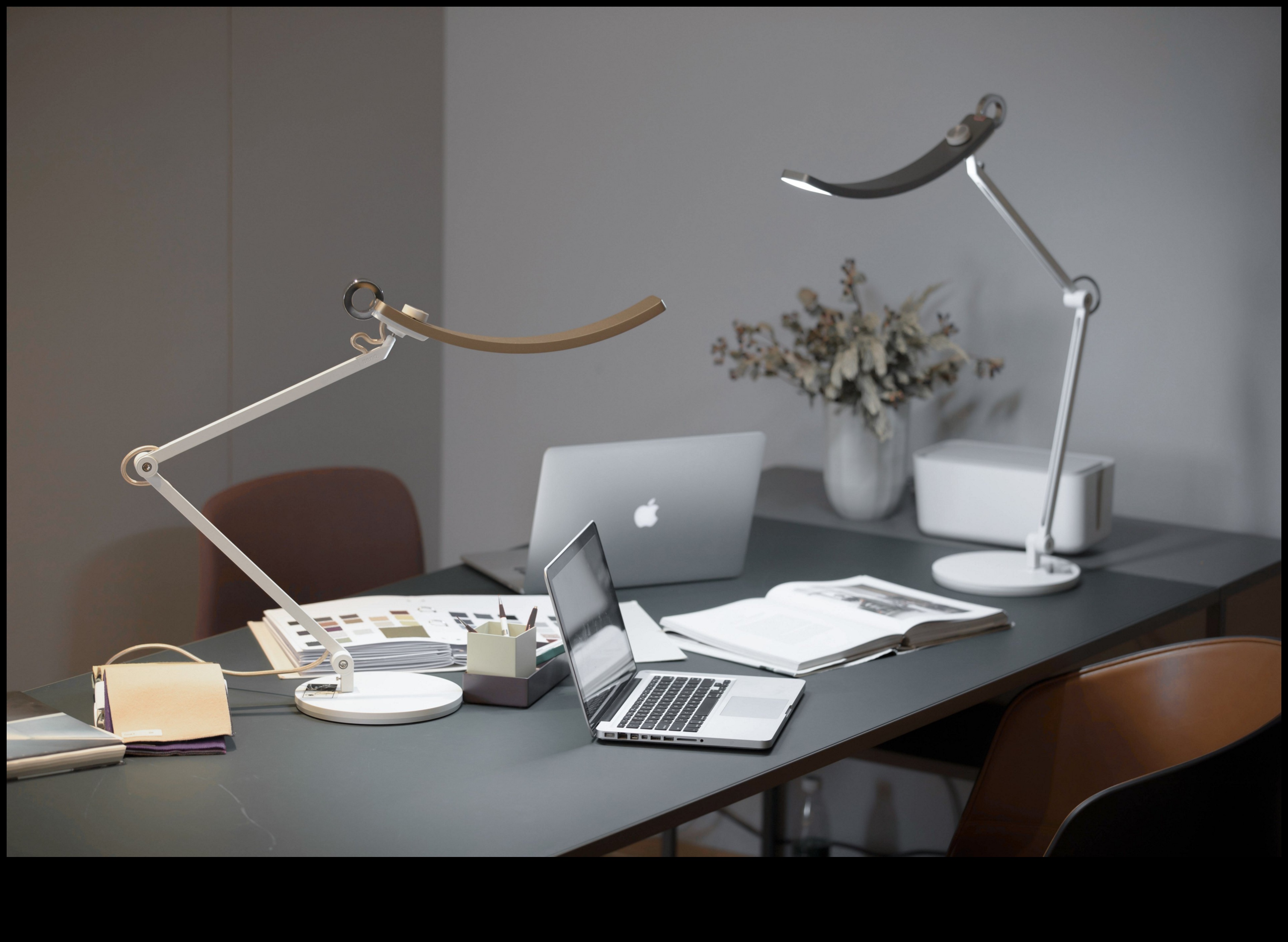 Design birou pentru laptop: accesorii pentru crearea unui spațiu de lucru productiv