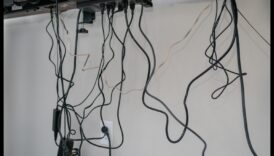 Sfaturi de gestionare a cablurilor de carcasă: Țineți ordinea construcției pentru o estetică îmbunătățită